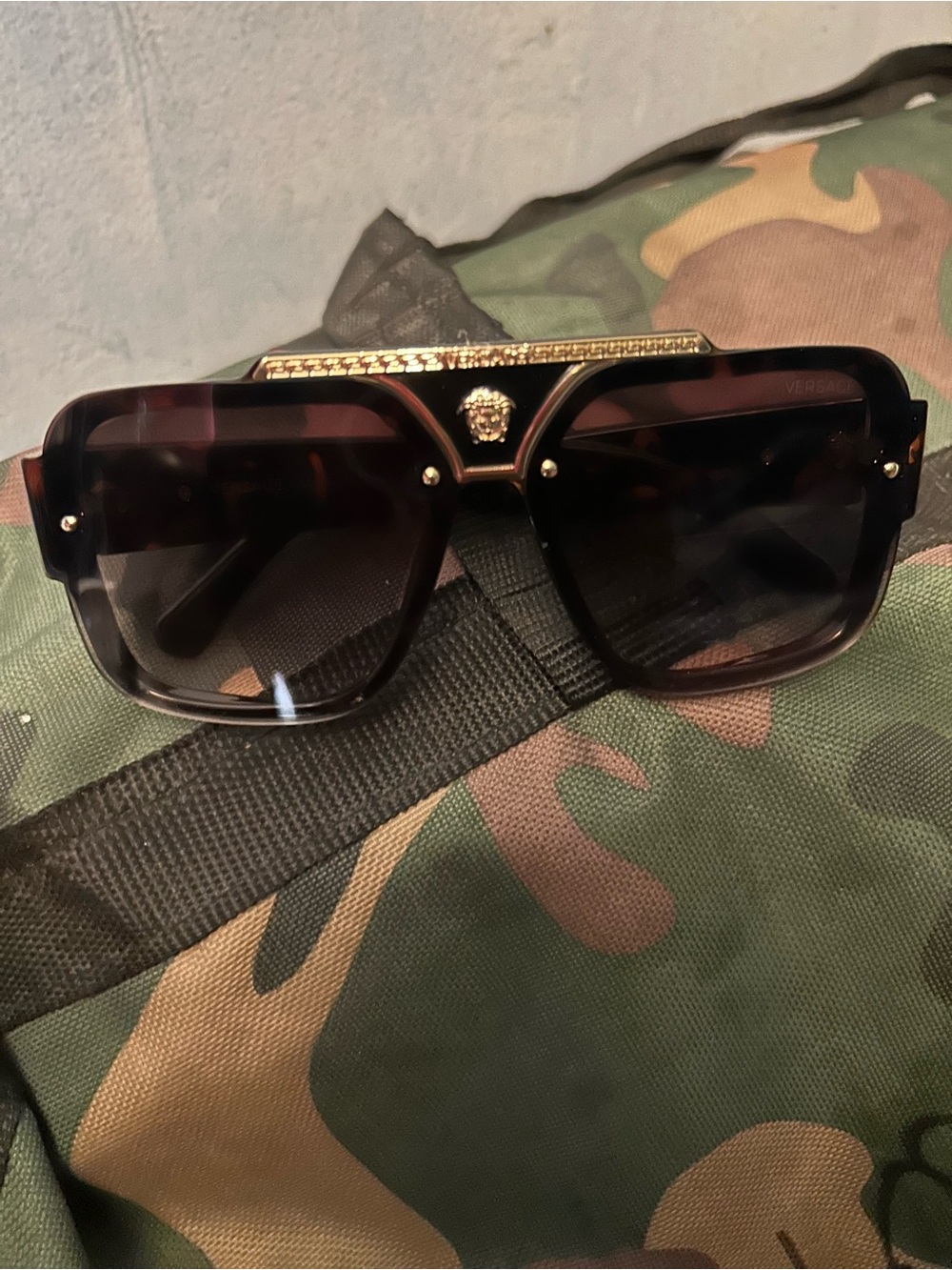 Versace-Inspired Men's Tortoiseshell and Gold Shield Sunglasses no case